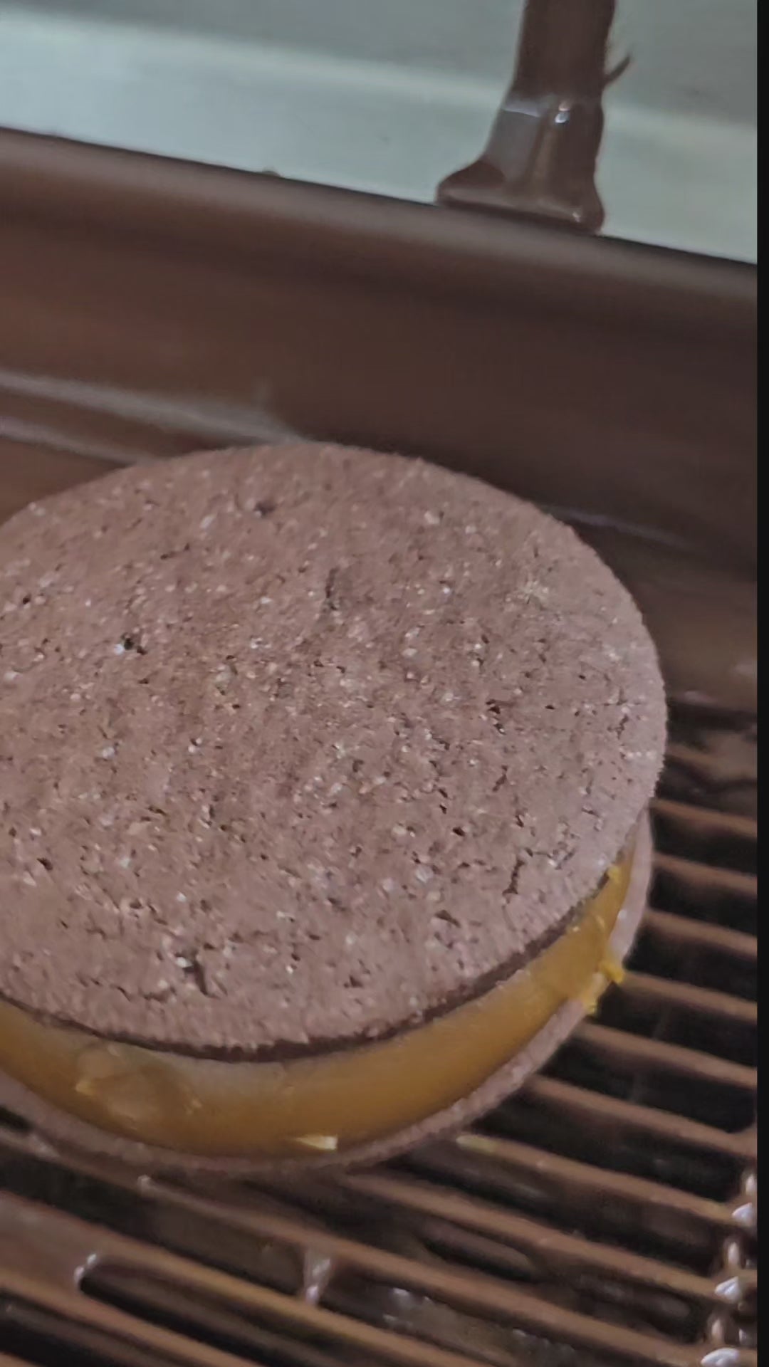 Alfajor NUTRISANO Bañado con símil chocolate, Libre de Gluten.